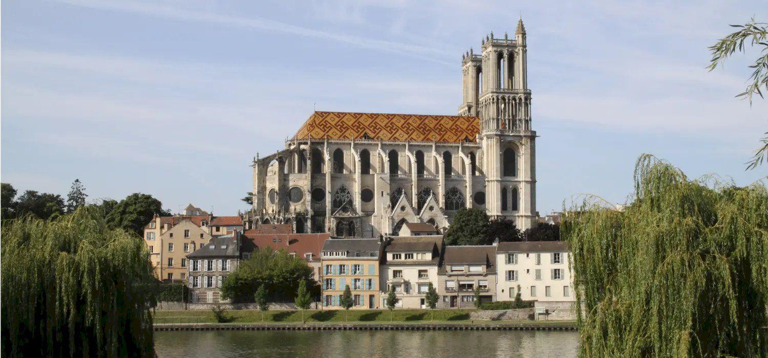 Photo du centre de Freneuse à proximité de Freneuse